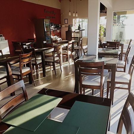 فيديراسيون Brisas Del Lago Apart Y Hotel المظهر الخارجي الصورة