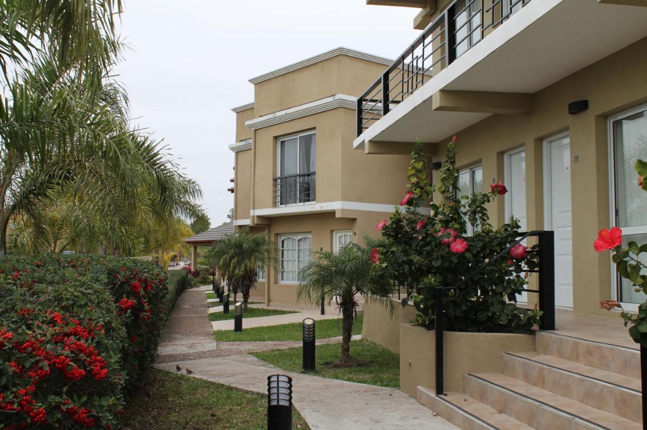 فيديراسيون Brisas Del Lago Apart Y Hotel المظهر الخارجي الصورة