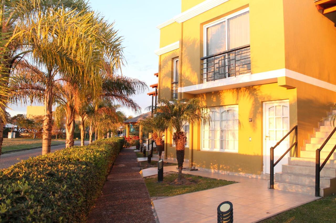 فيديراسيون Brisas Del Lago Apart Y Hotel المظهر الخارجي الصورة